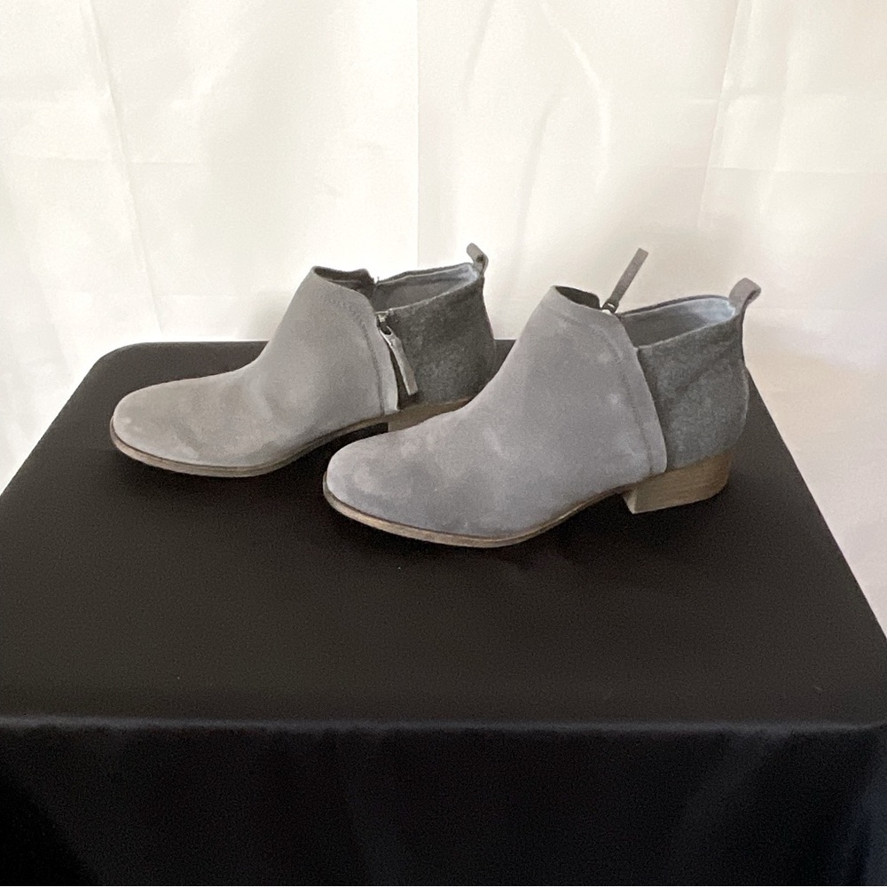 Toms gray booties with zipper and 1 1/2” heel.  Size W9.5.